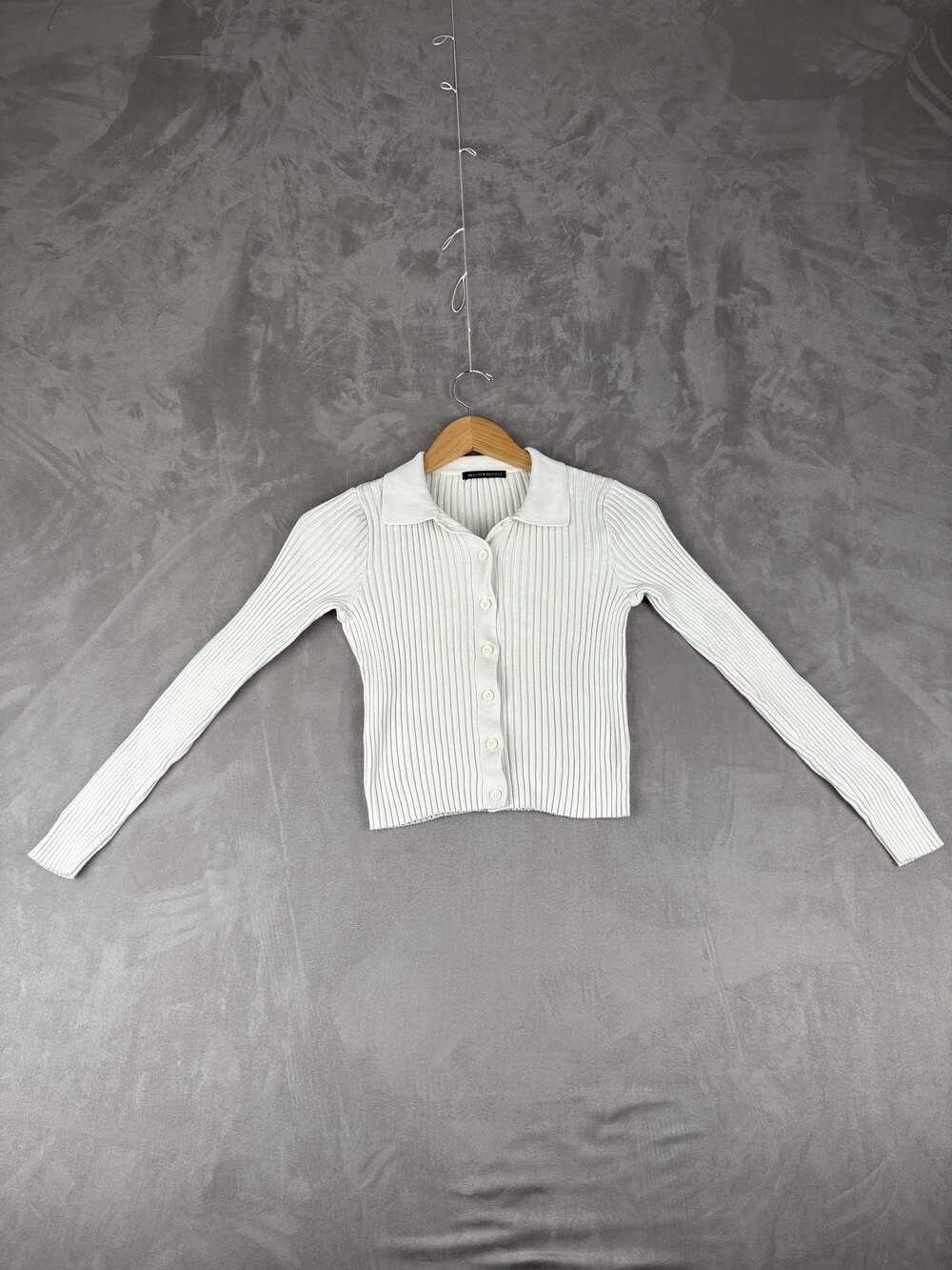 Brandy Melville Ribbed Collared Button-Up Cardigan OS - Picture 2 of 10